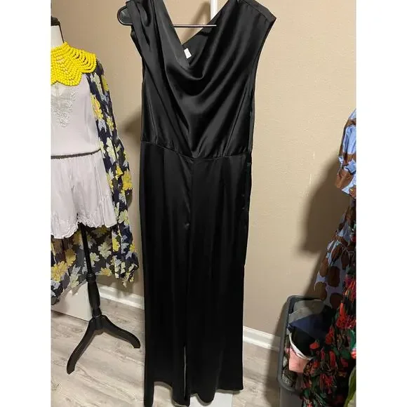 WAYF Black Satin Jumpsuit One Shoulder - Picture 4 of 11